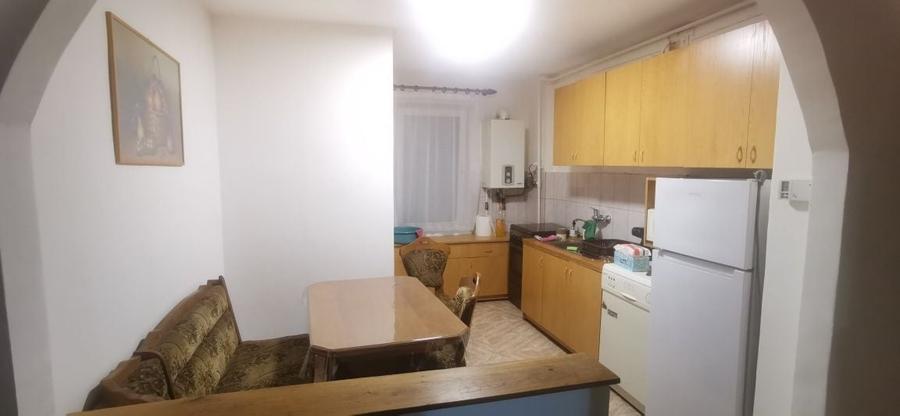 Apartament cu 4 camere în Calea Sighisoarei