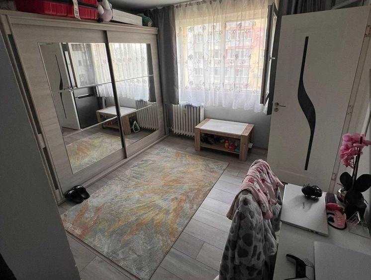 Garsonieră semidecomandată, mobilată în Basarabia