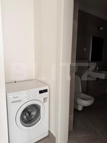 Apartament cu 2 camere decomandat, mobilat în Tractorul