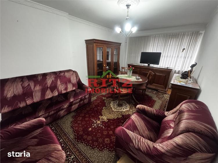 Apartament cu 4 camere decomandat în Ultracentral