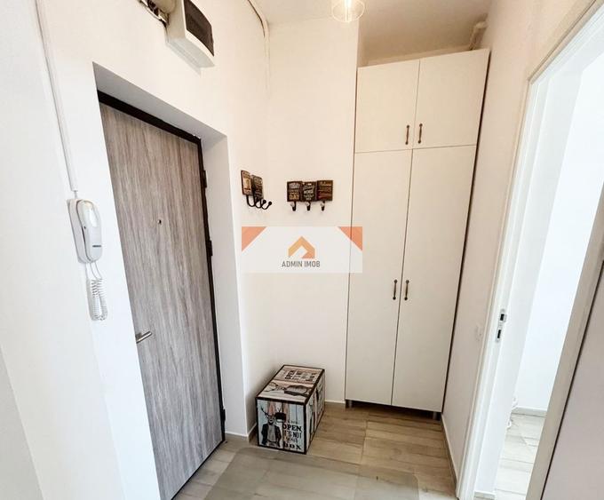 Apartament cu 2 camere decomandat în Gara de Nord