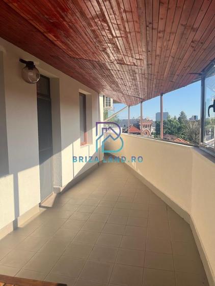 Apartament cu 3 camere decomandat în Aviatorilor