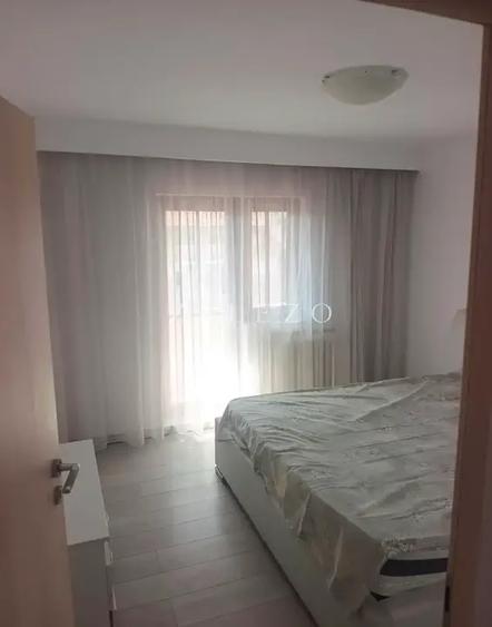 Apartament cu 3 camere decomandat, mobilat în Take Ionescu