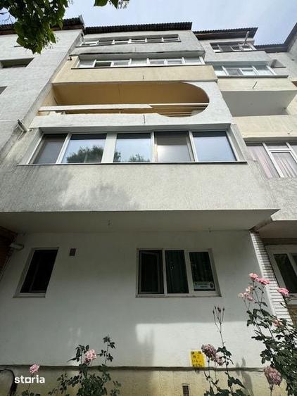 Apartament cu 3 camere decomandat în Mioriței