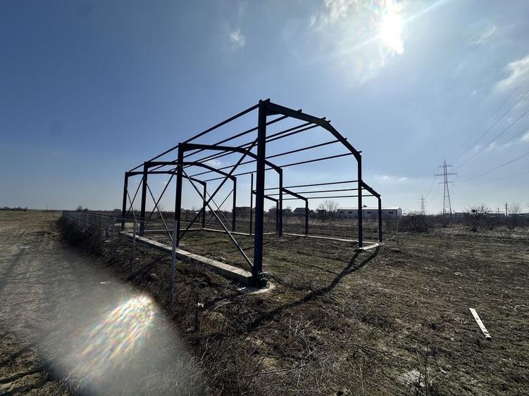 Teren de 2000 mp, în Săbăreni