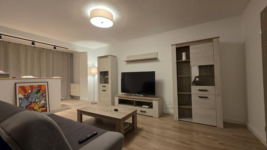 Apartament cu 2 camere decomandat în Baba Novac