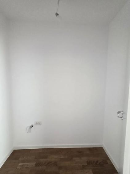 Apartament cu 3 camere decomandat în Băneasa