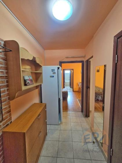 Apartament cu 2 camere semidecomandat, mobilat în Rogerius
