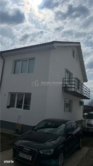 Casă cu 5 camere cu Teren 500 Mp în Crevedia