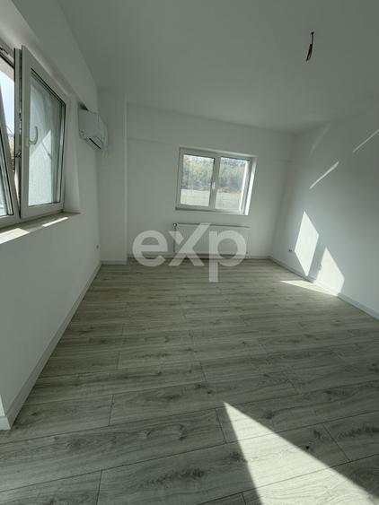 Apartament cu 3 camere în Valea Adâncă