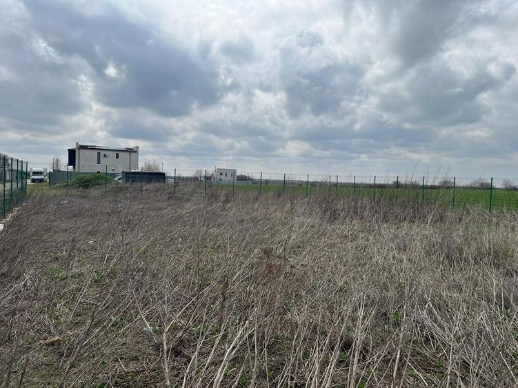 Teren Construcții intravilan de 539 mp, în Tunari