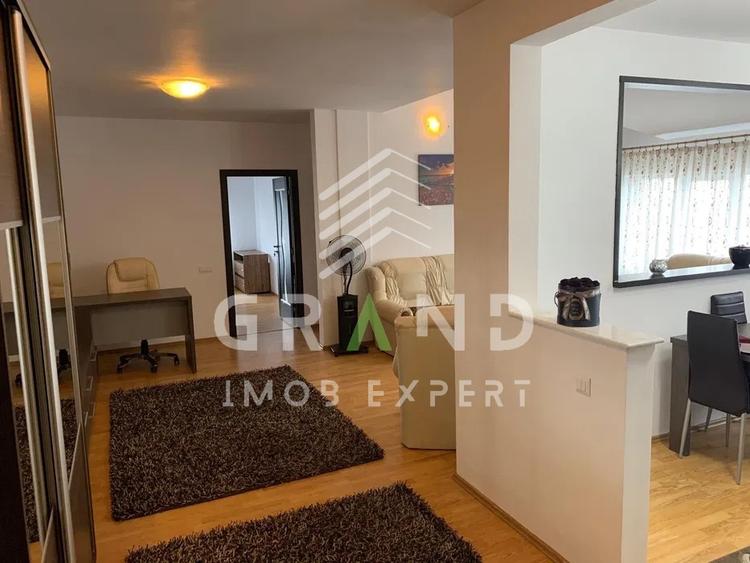 Apartament cu 2 camere semidecomandat, mobilat în Semicentral