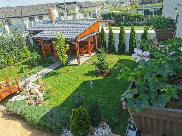 Casă individuală cu 4 camere cu Teren 390 Mp în Sântandrei