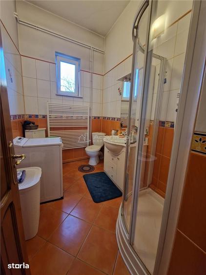 Casă cu Teren 866 Mp în Central