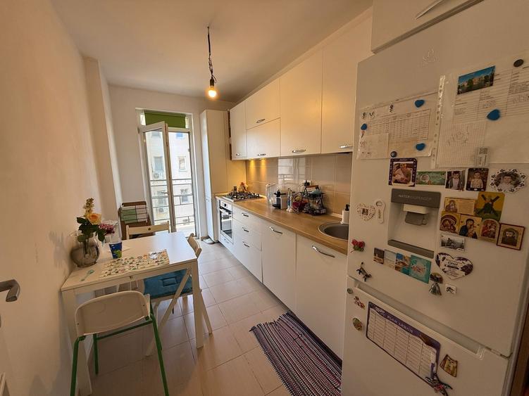 Apartament cu 2 camere decomandat în Berceni
