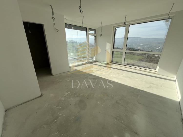 Casă individuală cu 5 camere cu Teren 280 Mp în Borhanci