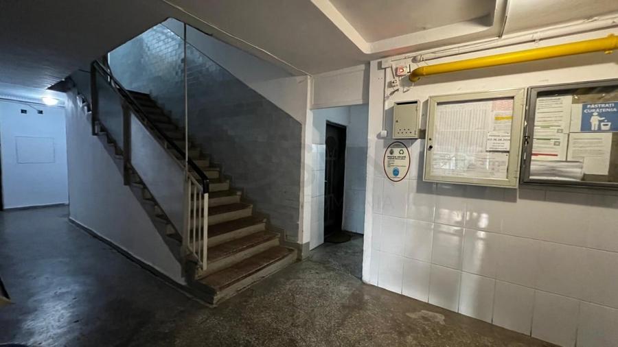 Apartament cu 3 camere decomandat în Vatra Luminoasă