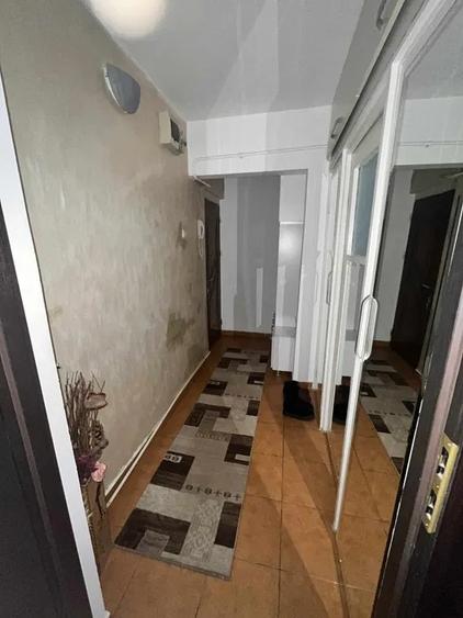Apartament cu 2 camere semidecomandat, mobilat în Zimbru