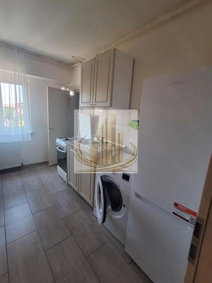 Apartament cu 3 camere decomandat, mobilat în Lugojului