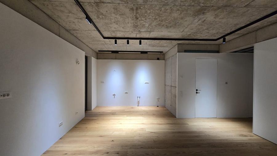 Apartament cu 3 camere decomandat în Universitate