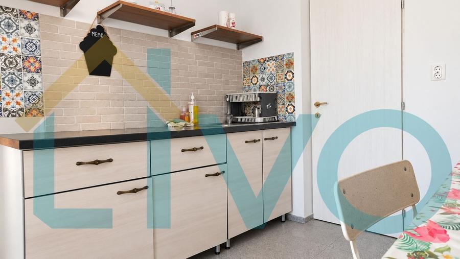 Apartament cu 3 camere semidecomandat în Colentina