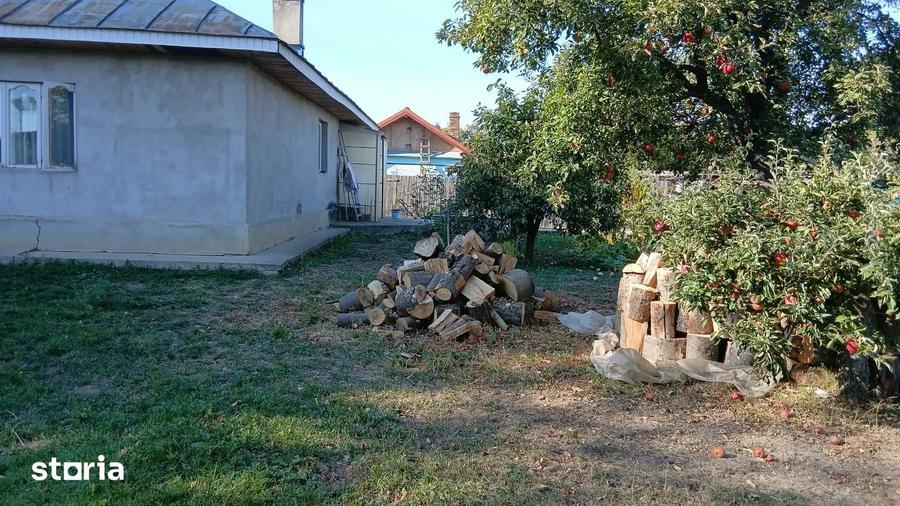 Teren de 650 mp, în Mărgineni