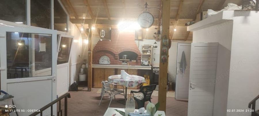 Casă cu 9 camere în Eforie