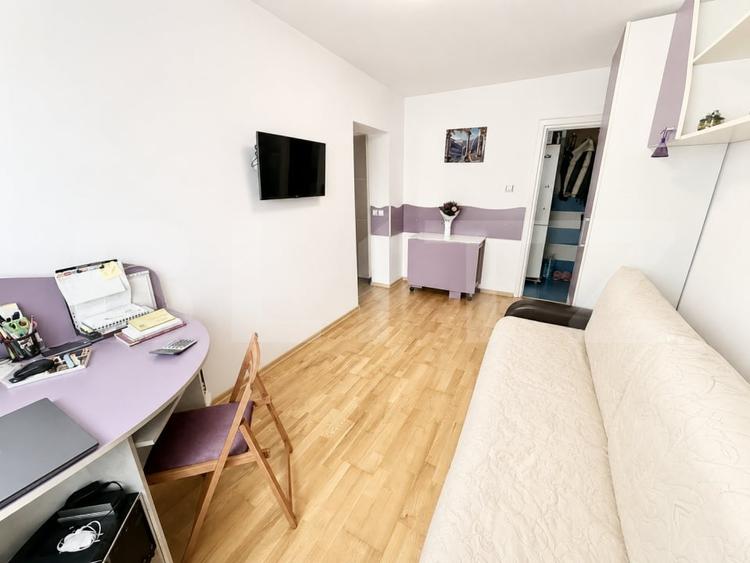 Apartament cu 2 camere semidecomandat, mobilat în Cetate