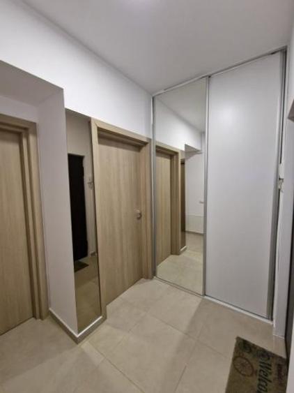 Apartament cu 2 camere semidecomandat, mobilat în Splaiul Independenței