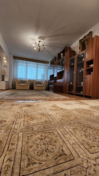 Apartament cu 2 camere decomandat, mobilat în Libertății