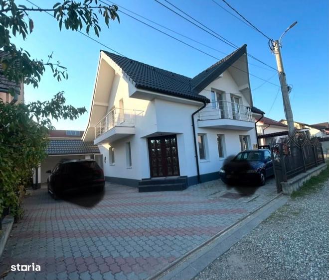 Casa individuala, decomanda, 6 camere, 180 mp ., teren 3 ari., zona d - 11
