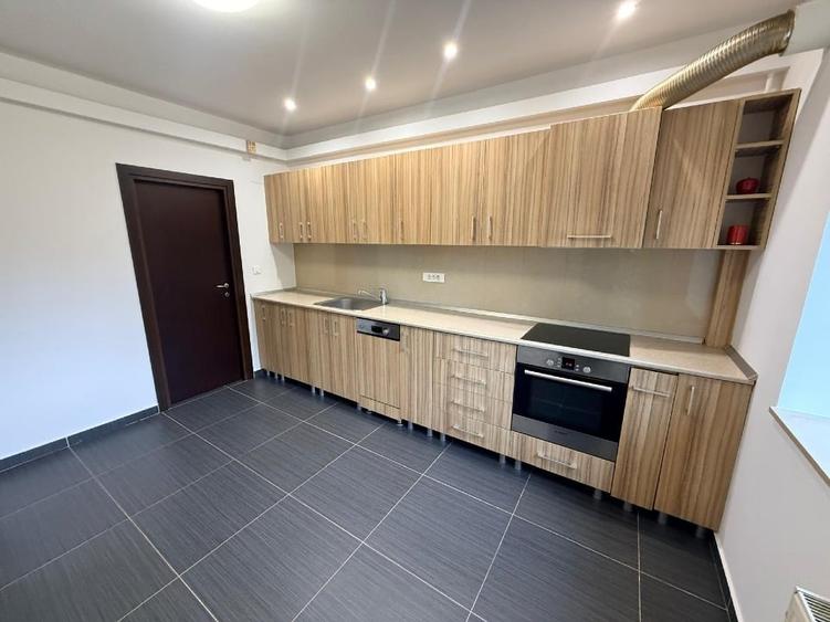 Apartament cu 3 camere, mobilat în Iancu Nicolae