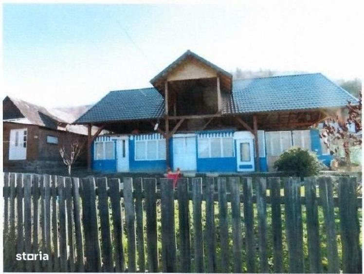 Casă cu 4 camere în Oanțu