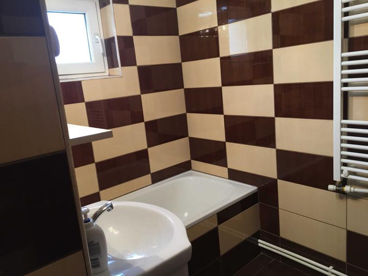 Apartament cu 2 camere decomandat în Central