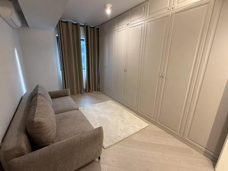 Apartament cu 3 camere decomandat, mobilat în Pipera