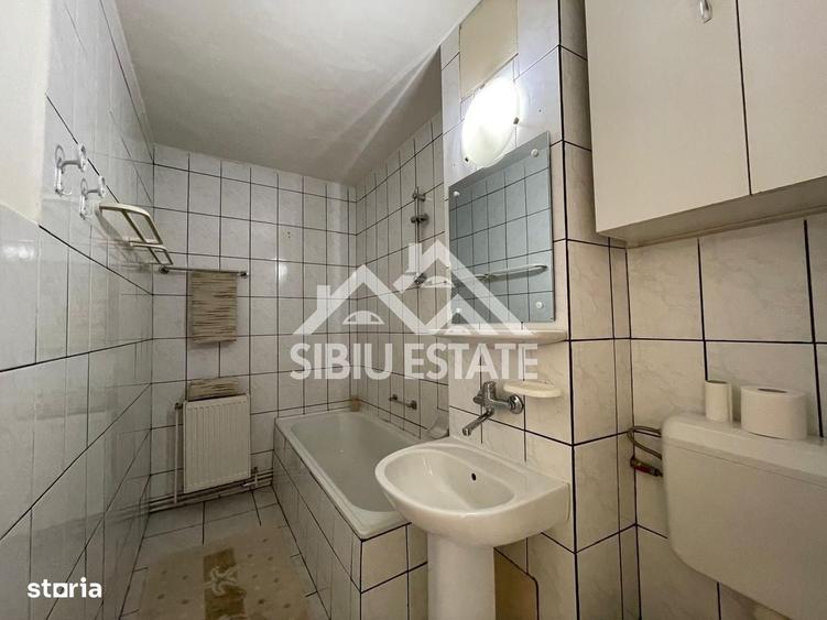 Apartament decomandat cu3 camere 73 mp. in Sibiu str. Lunga - 8