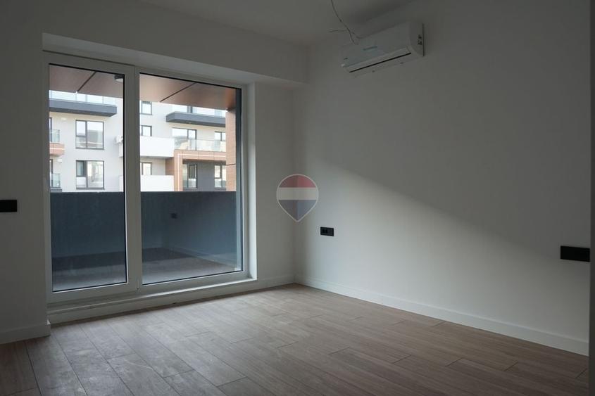 Apartament cu 3 camere decomandat în Theodor Pallady