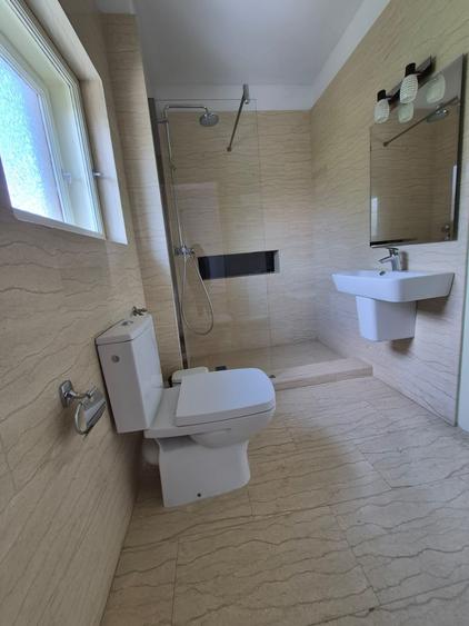 Duplex cu 9 camere cu Teren 100 Mp în Dorobanți
