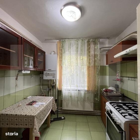 Apartament cu 3 camere semidecomandat în Central