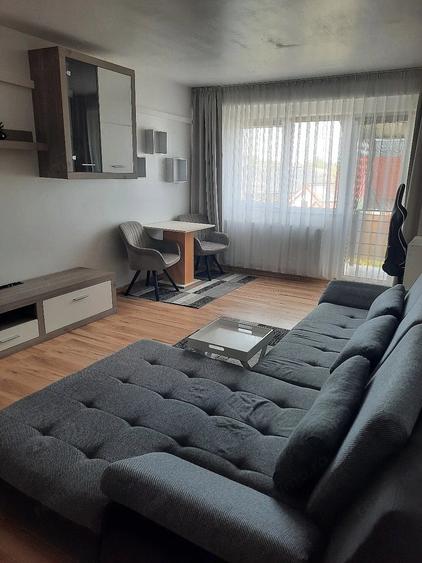Apartament cu 2 camere decomandat în Ghiroda