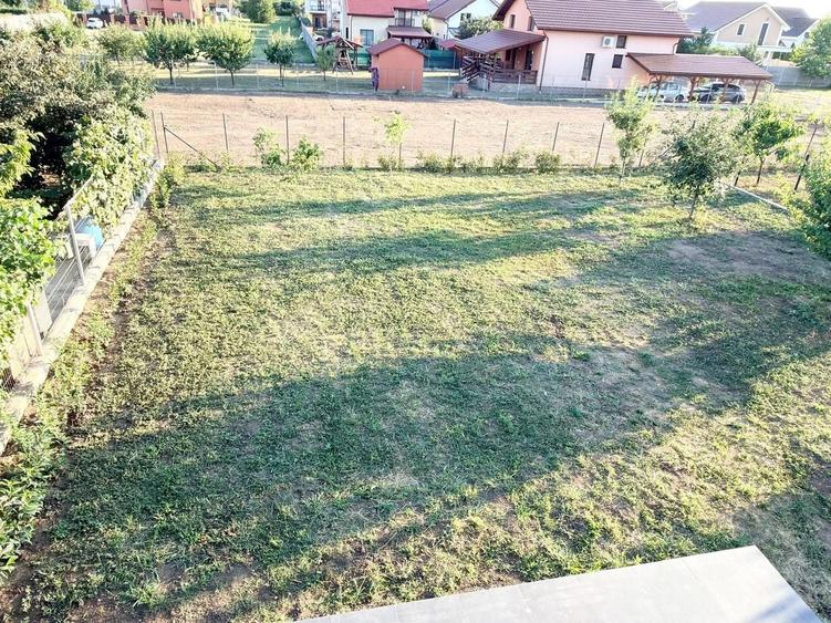 Duplex cu 4 camere cu Canalizare în Dumbrăvița