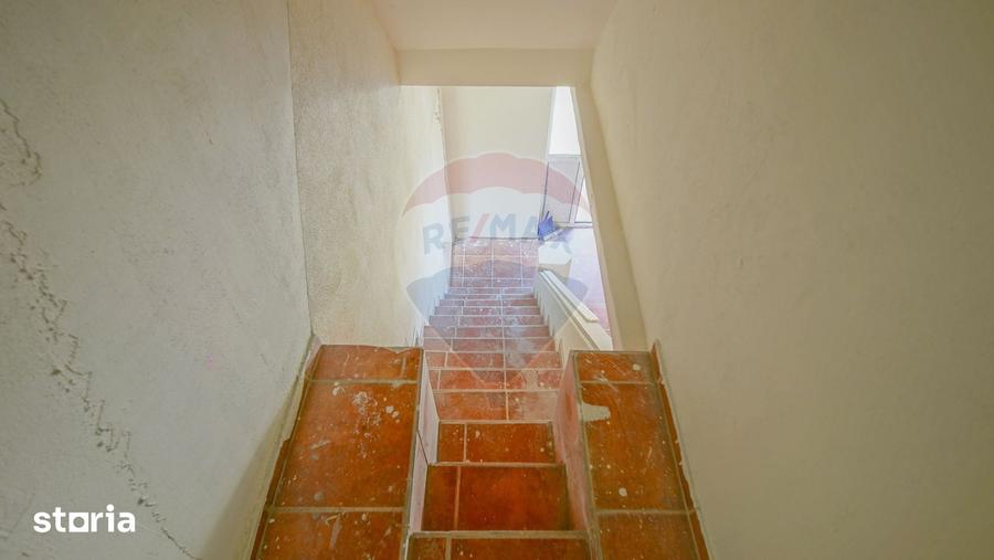 Casa cu poten?ial in Centrul Civic Bra?ov | 4 camere - 4