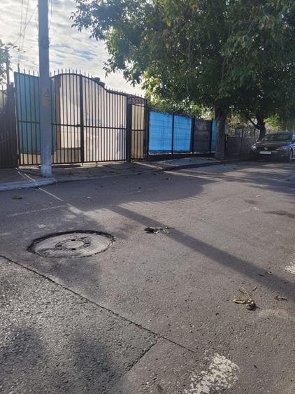 Casă individuală cu 7 camere cu Canalizare în Coiciu