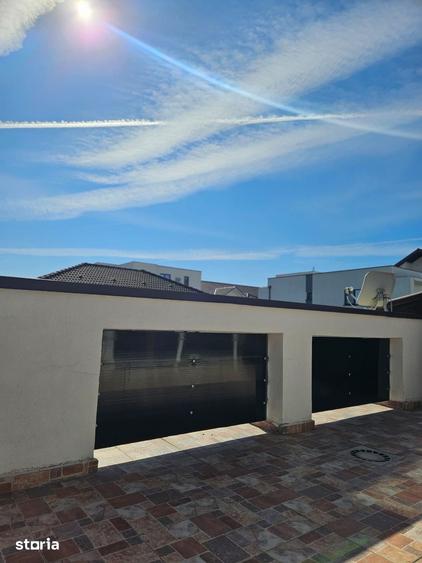 Apartament cu 3 camere decomandat în Sud