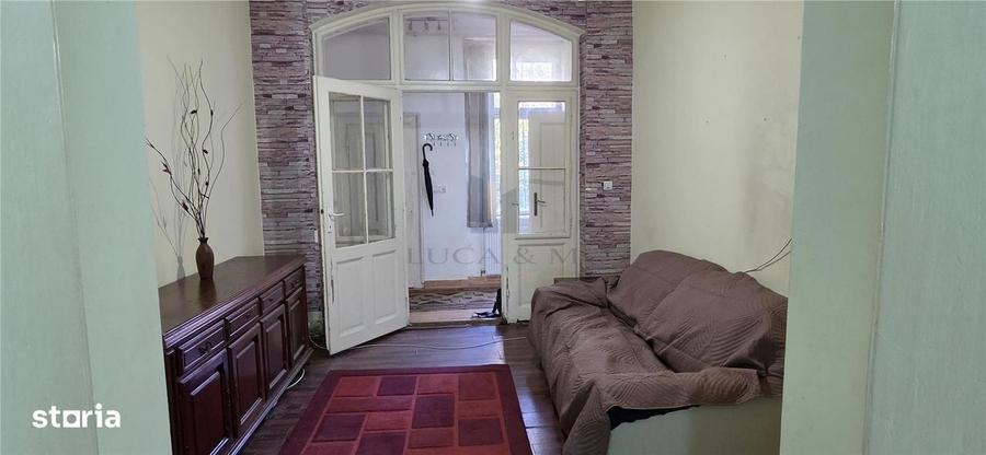 Apartament cu 3 camere în Traian