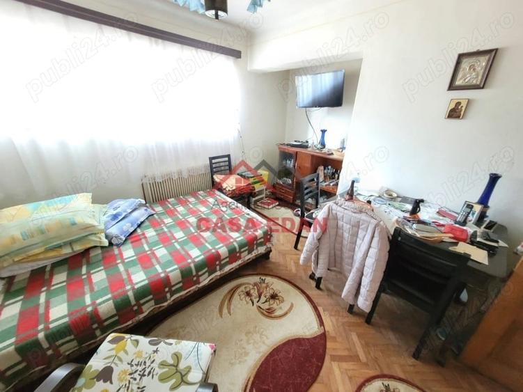 Casă cu 4 camere în Băicoi