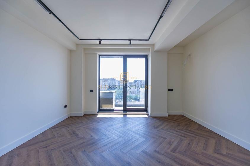 Penthouse cu 4 camere decomandat în Decebal