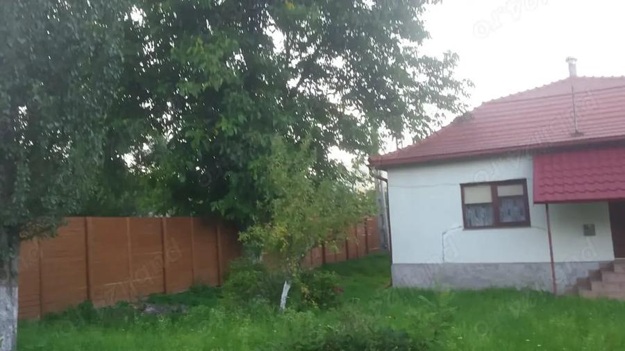 Casă cu 4 camere cu Teren 4400 Mp în Corbu