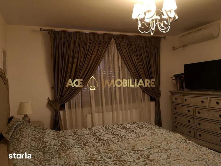 Casă cu 5 camere cu Canalizare în Central