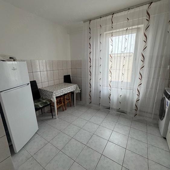 Apartament cu 2 camere decomandat în Exterior Vest